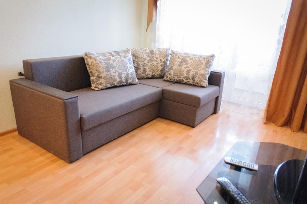 Luxury 3 Rooms Apartments In Center By Green House Poltava Exterior photo