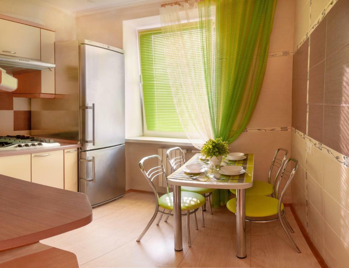 Luxury 3 Rooms Apartments In Center By Green House Poltava Exterior photo